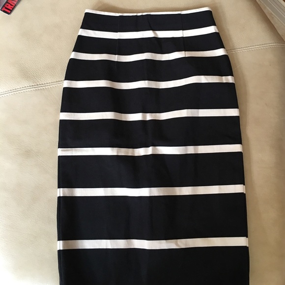 Black and Cream Pencil SkirtBanana Republic size 0 - Picture 1 of 4