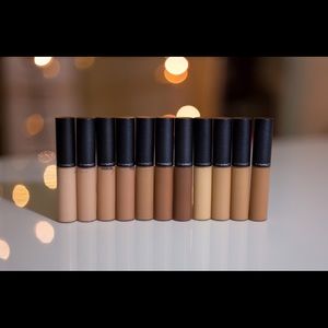 BRAND NEW MAC Concealer Bundle