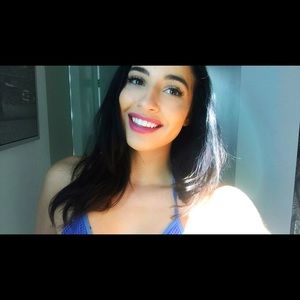 Meet your Posher, Shana