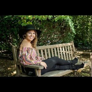 Meet your Posher, Maddie