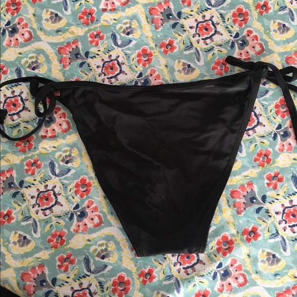 2pc black triangle top w string bottom - Picture 5 of 6