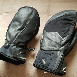 Dakine ski gloves medium