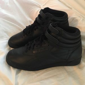 Reebok Classic High Tops SIZE 7