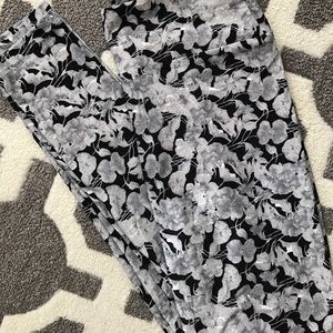 NWOT OS Leggings