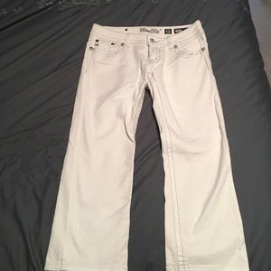 White Miss Me Capris