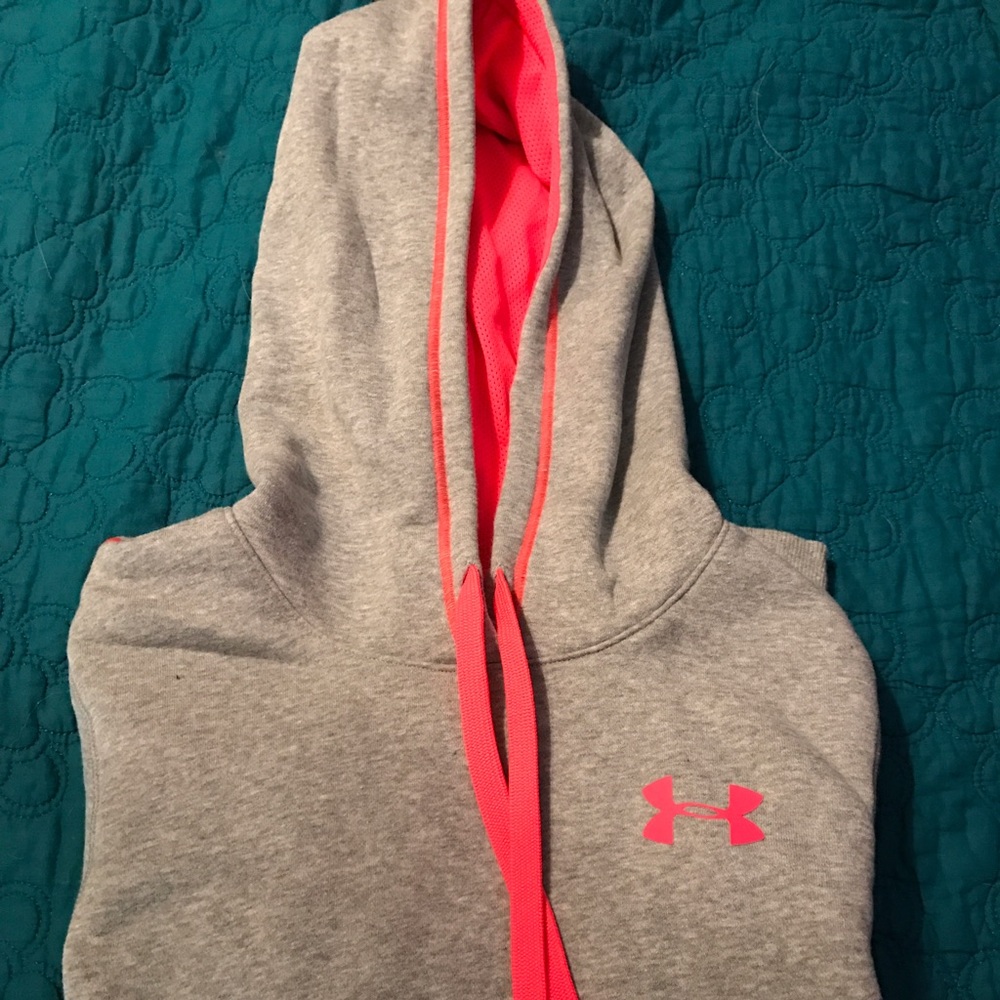 Women's Under Armour Hoodie Size Small