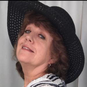 Meet your Posher, Joyce