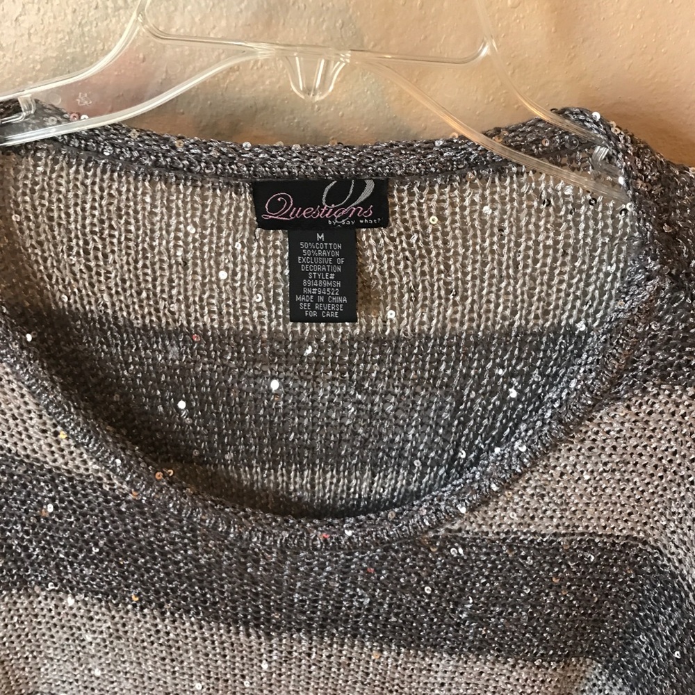 Crocheted sweater - Picture 3 of 3