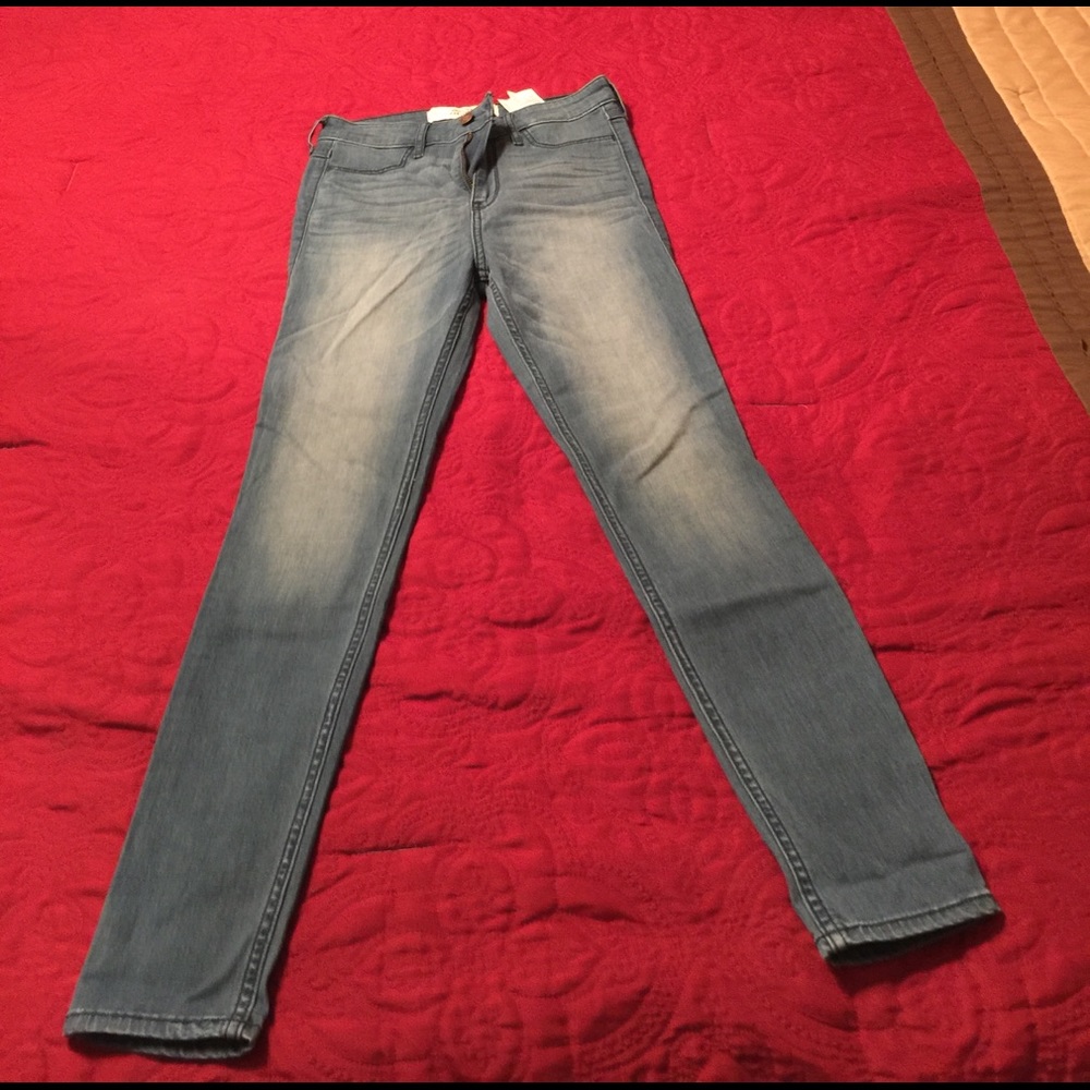 Hollister high rise jeggings!!