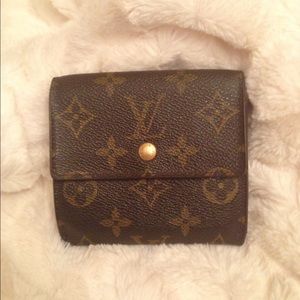 CLOSET CLEAR OUT Authentic Louis Vuitton Wallet🌟