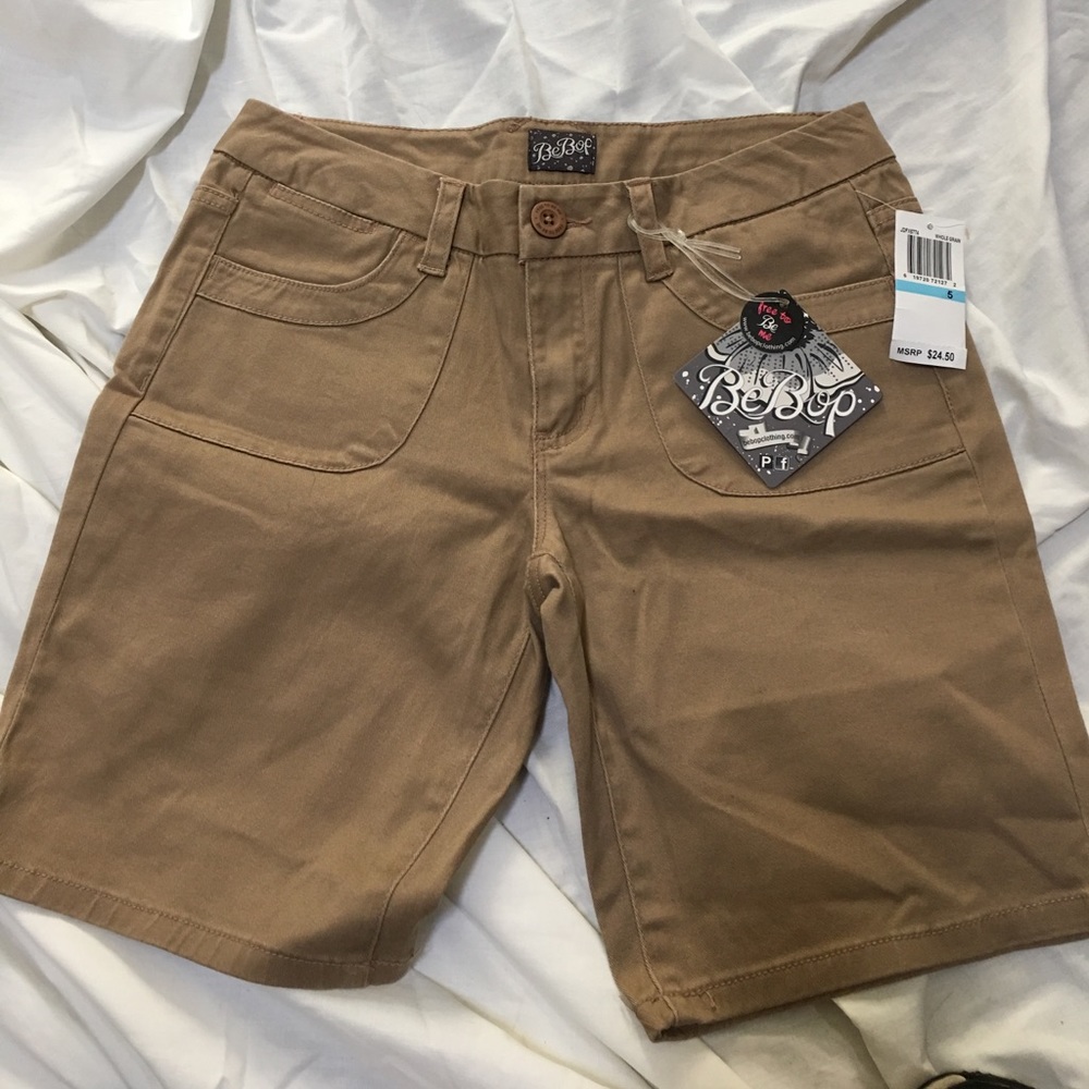 Brand new with tags!❤️