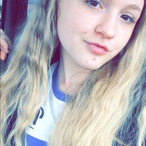 Meet your Posher, Kayla