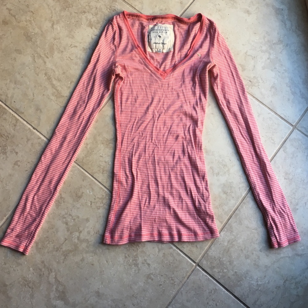 Women's Abercrombie top