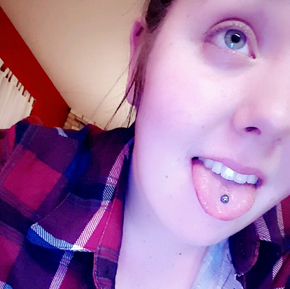 Meet your Posher, Desi