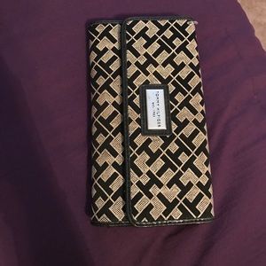 Tommy Hilfiger wallet