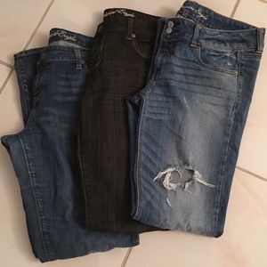 3 pairs of American Eagle jeans!! EUC