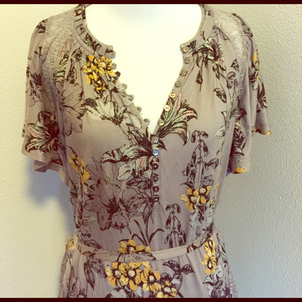 MOVING SALE 🌟 NWT Anthropologie top