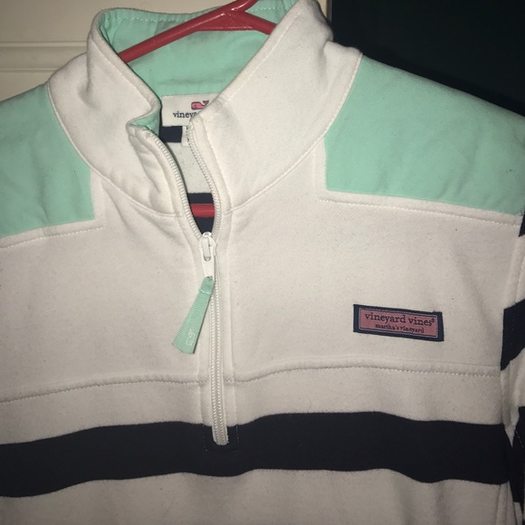 Vineyard Vines pullover - Picture 2 of 3