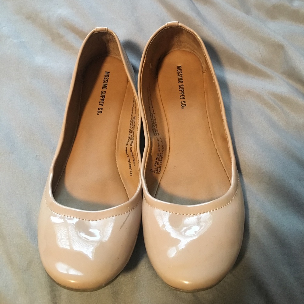 Nude leather flats