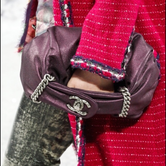 🚫SOLD🚫 AUTHENTIC Beautiful Chanel clutch (rare) - Picture 8 of 8