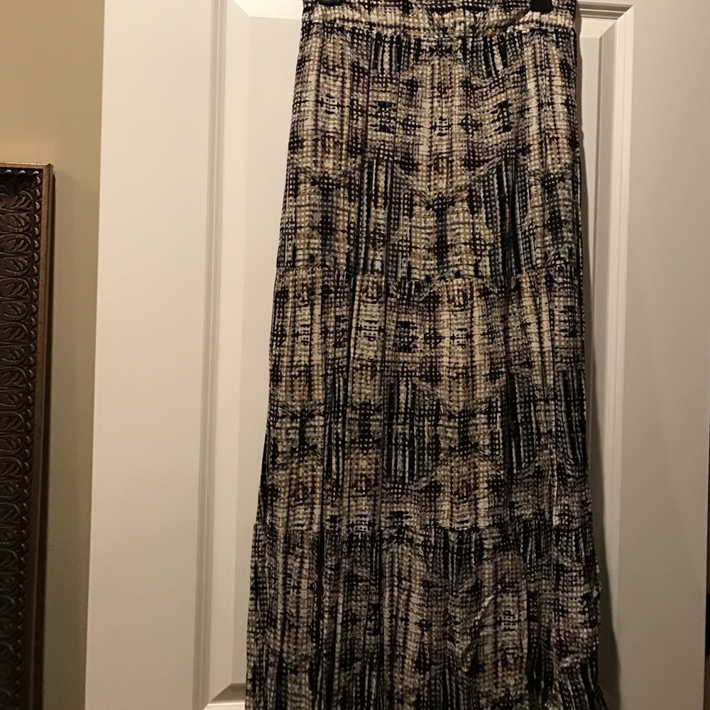 Skirt   Length appropriately 38 inches