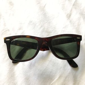 Ray-Ban Wayfarer Sunglasses