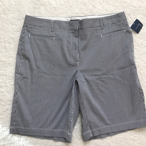 Lands' End Pants - Lands' End Classic Navy Stripe Shorts