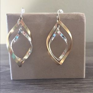 Two tone earrings (gold/silver) Two tone earrings (gold/silver)