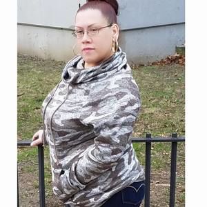 Meet your Posher, Jeanette