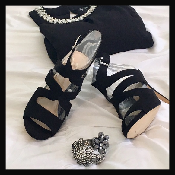 Shoes - Host Pick5/24 New Black Suede Heels 