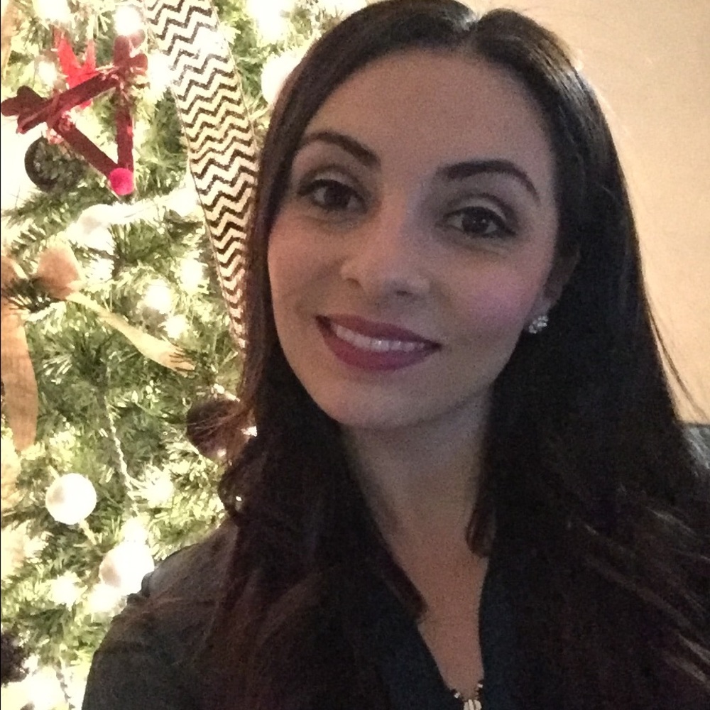 Meet your Posher, Shadia