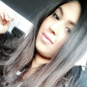 Meet your Posher, Leticia