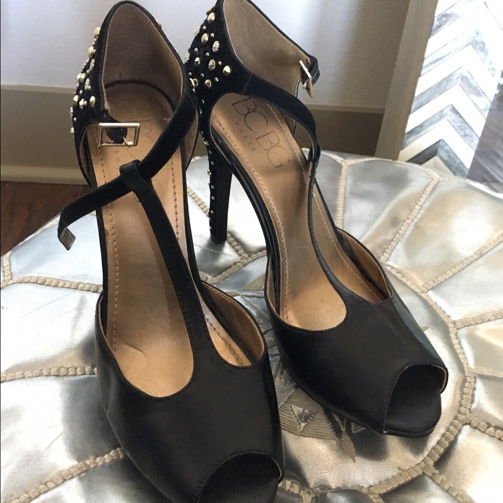 BCBG T-strap pumps