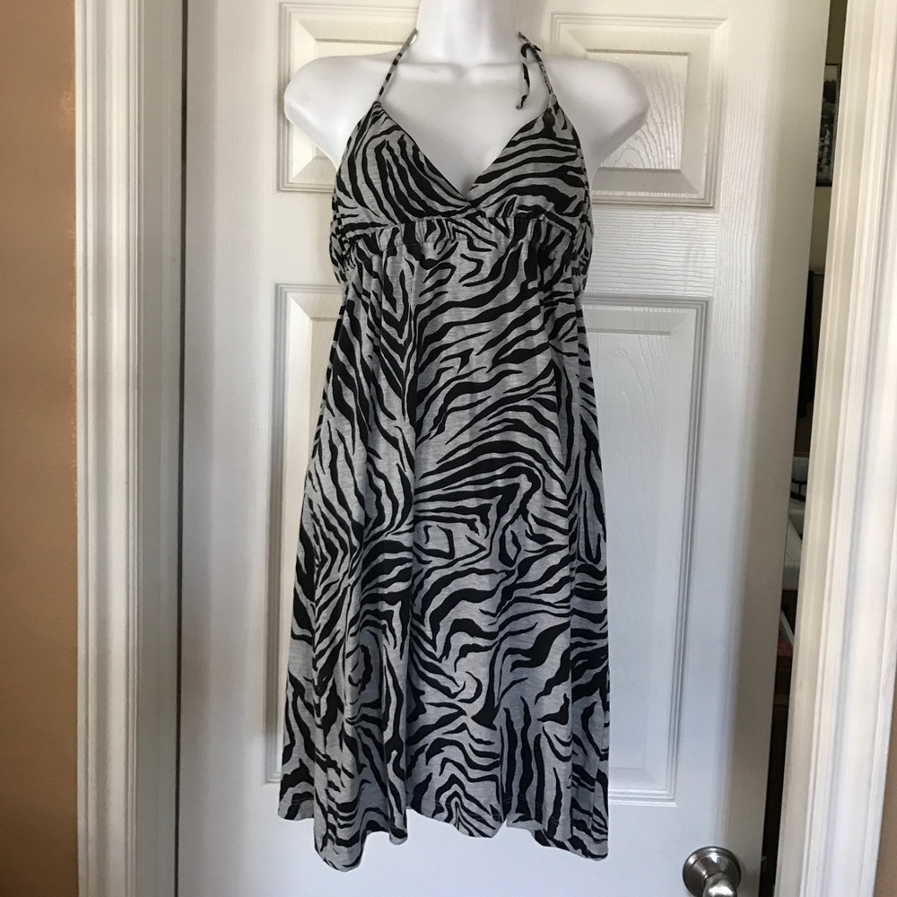 Dress - Picture 2 of 2