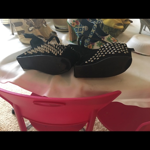 Platform heels Silver color spike "punk" rock look - Picture 3 of 3