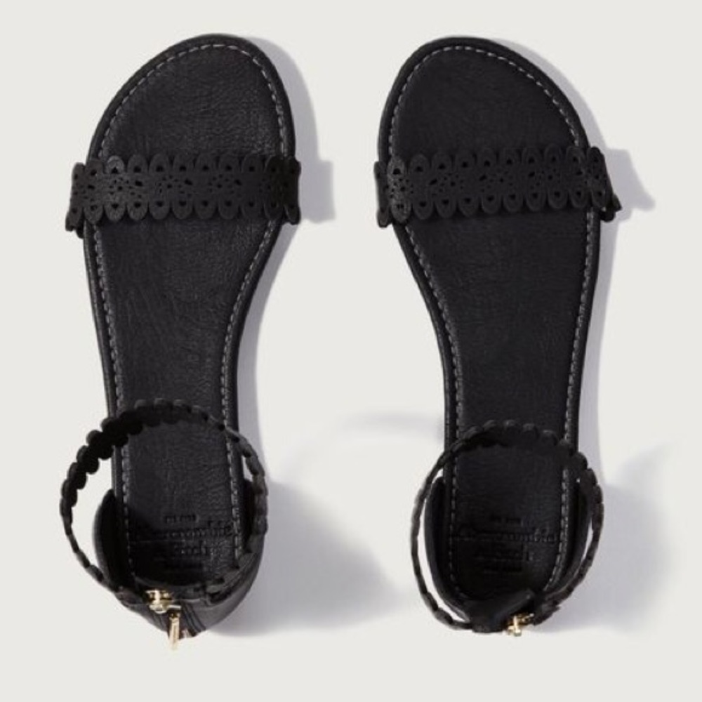 Abercrombie & Fitch Scalloped Sandals