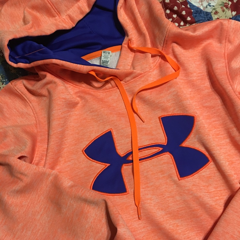 Under armour hoodie - Picture 1 of 2
