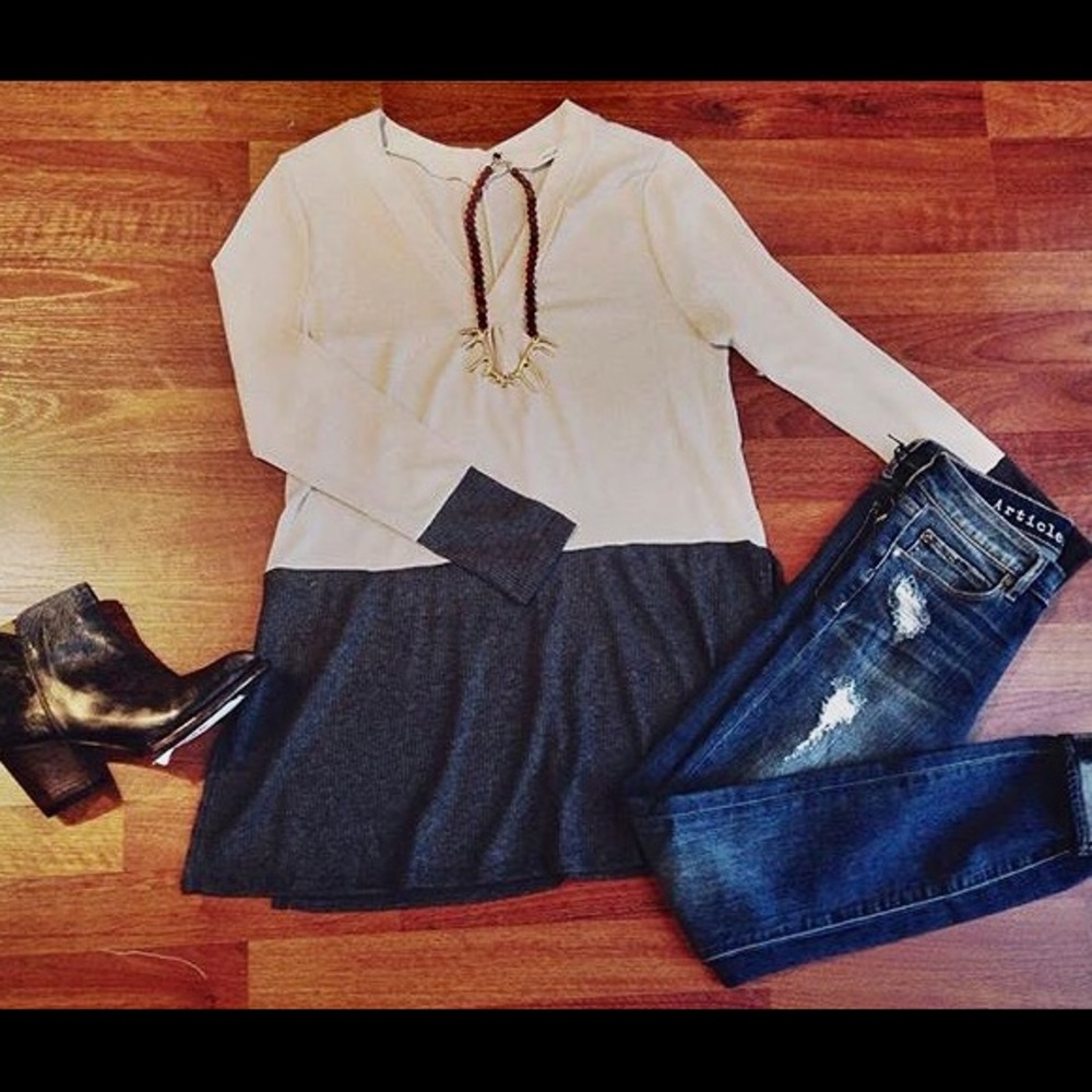 Long v-neck top