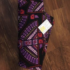 Brand new tribal Lularoe OS leggings.