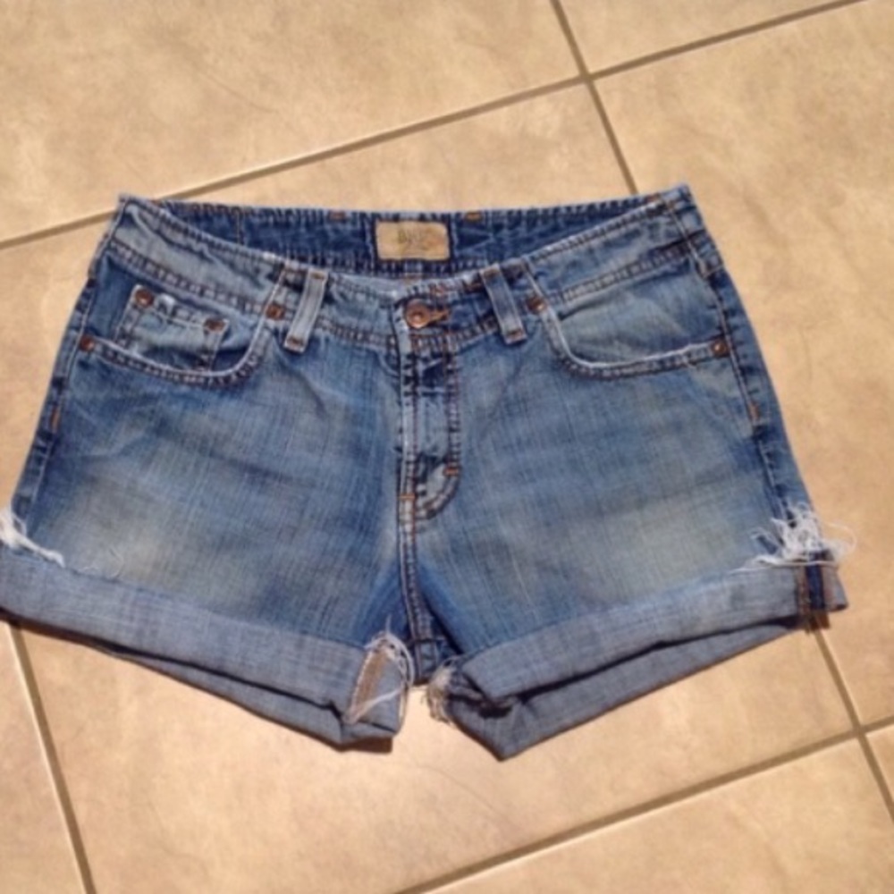 BKE size 28 jean cutoffs