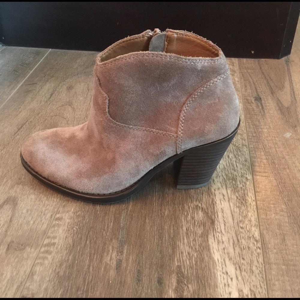 Lucky Brand ankle bootie