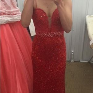 red sherri hill prom dress