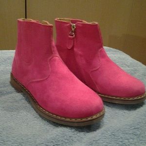 Pink toddler girl booties by Harper Canyon