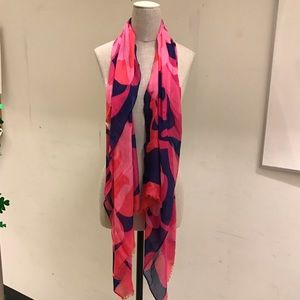 Vera Bradley Soft Fringe Scarf in Catalina Pink