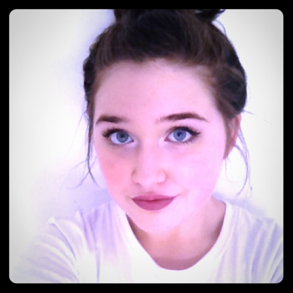 Meet your Posher, Victoria