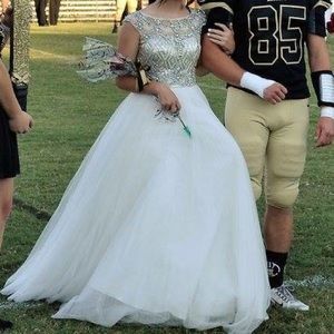 white sherri hill prom dress
