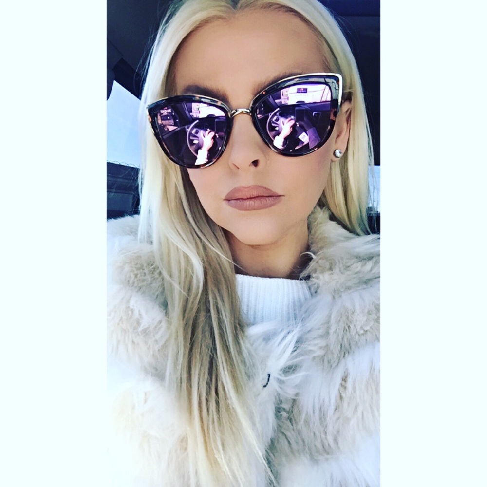 Meet your Posher, Crystal