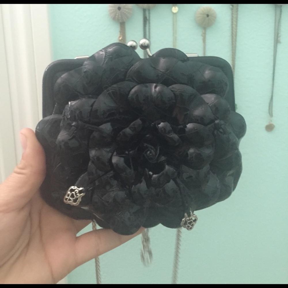 Black flower wallet purse