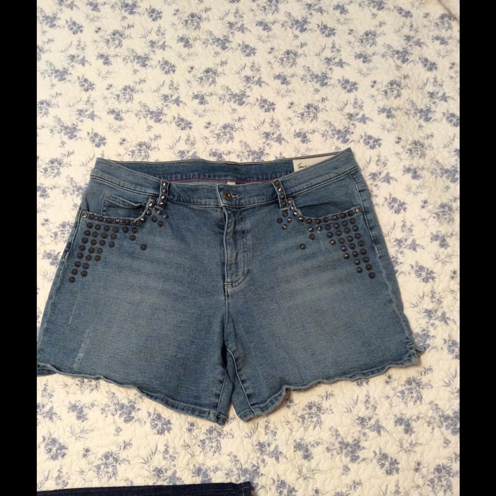 Vince Camuto Jean Shorts 31/12