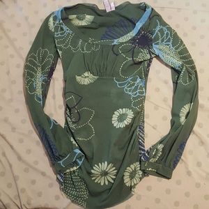 Green flower top
